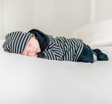 bamboom slapende baby muts zwart gestreept grijs jas dubbelzijdig jacket